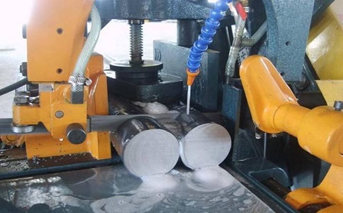 凤冈卧式带锯床的送料方式有哪几种？